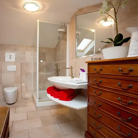 Losinj بيت للعطل *